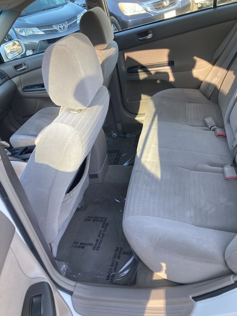 Photo 14 of this TOYOTA CAMRY