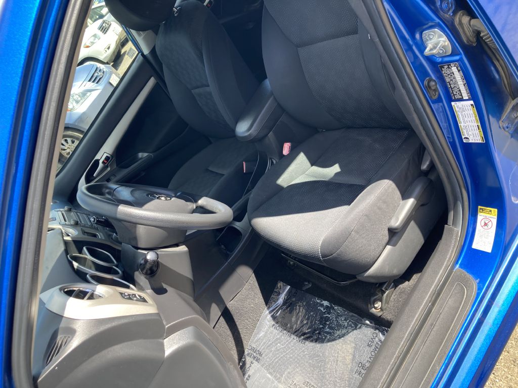 Photo 12 of this TOYOTA COROLLA MATRIX