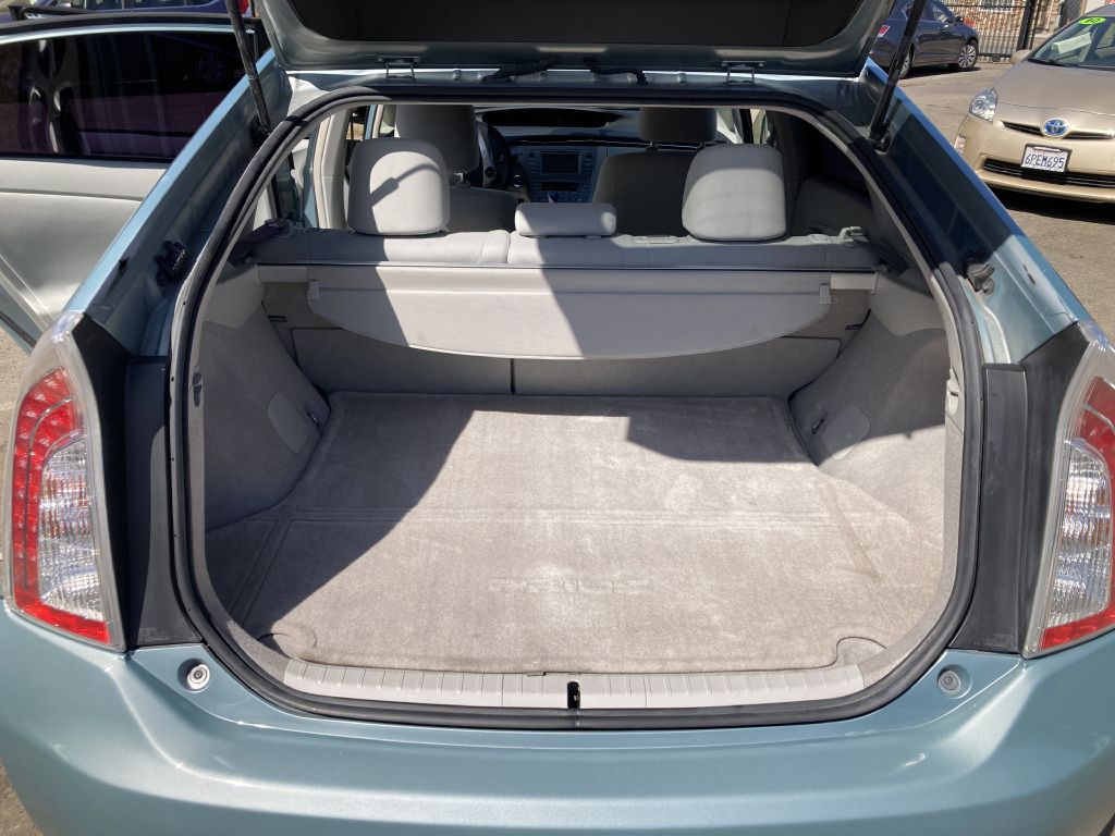 Photo 8 of this TOYOTA PRIUS
