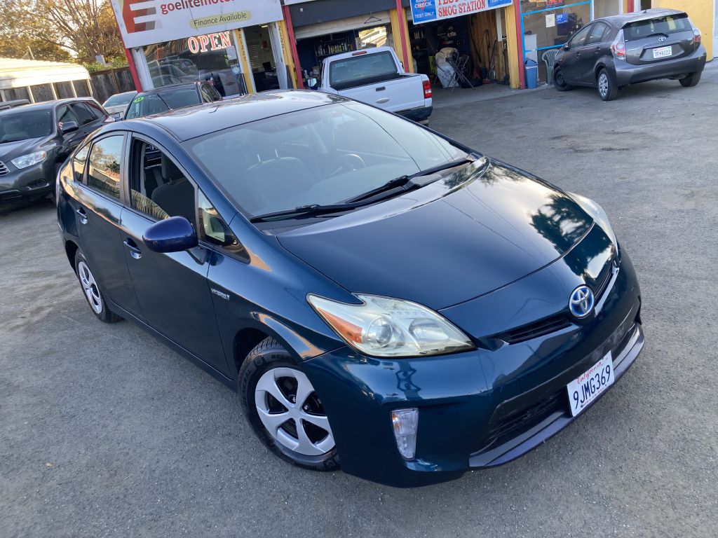 Photo 2 of this TOYOTA PRIUS