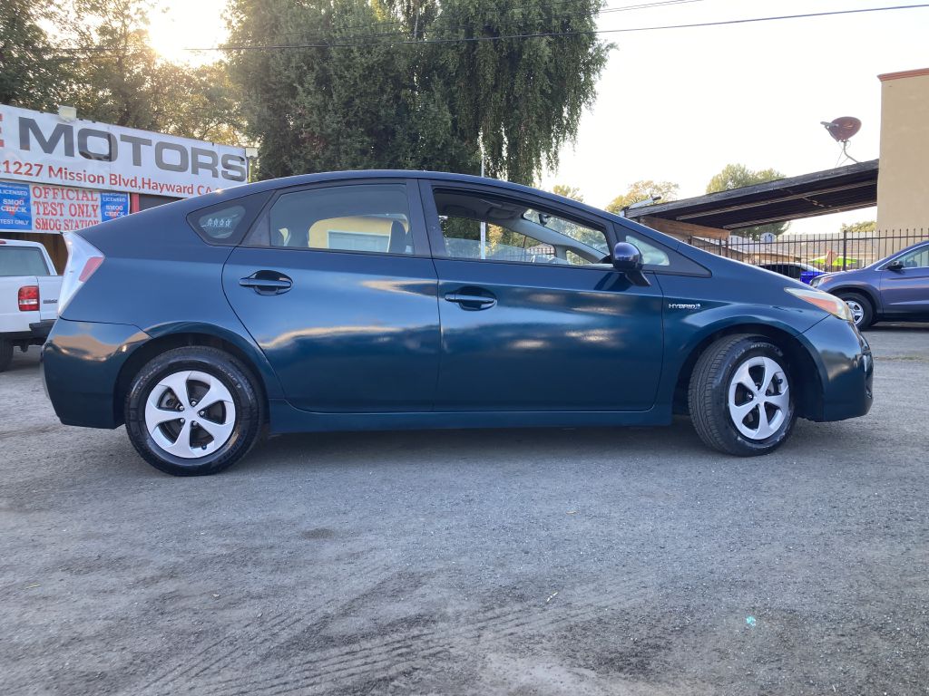 Photo 3 of this TOYOTA PRIUS