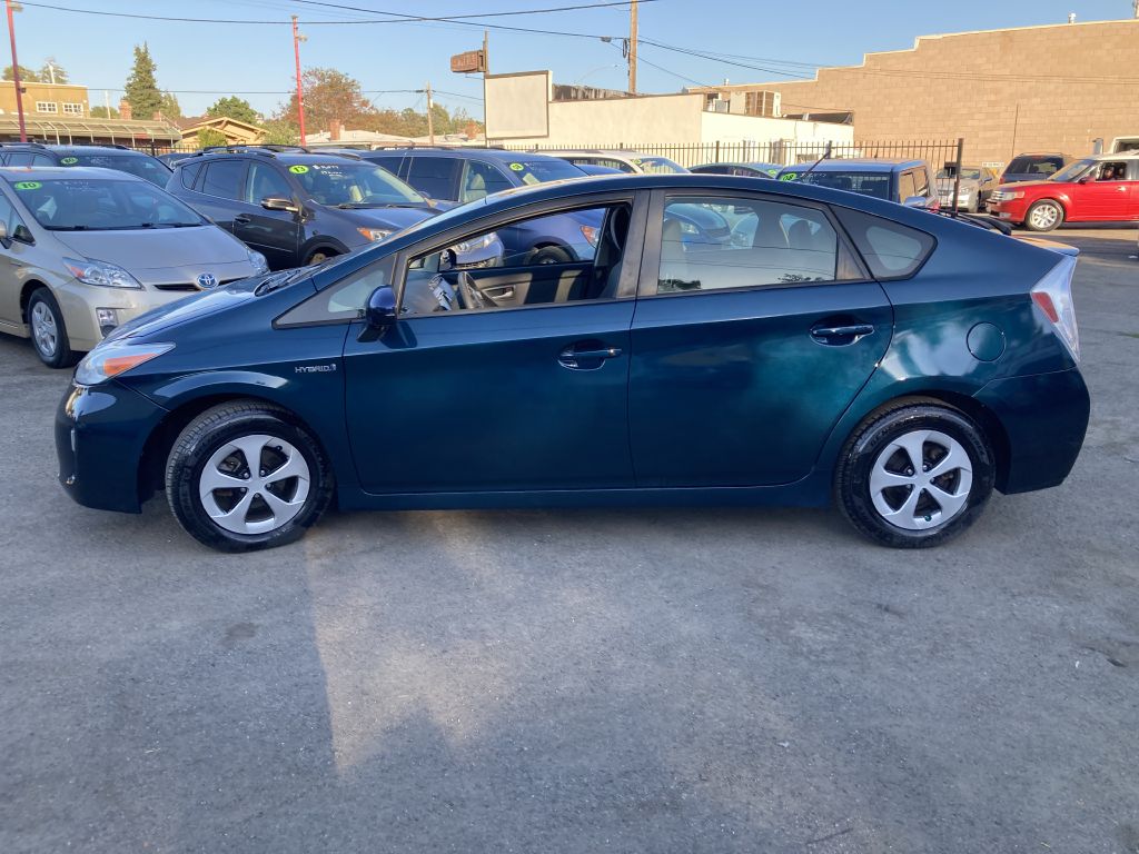 Photo 7 of this TOYOTA PRIUS