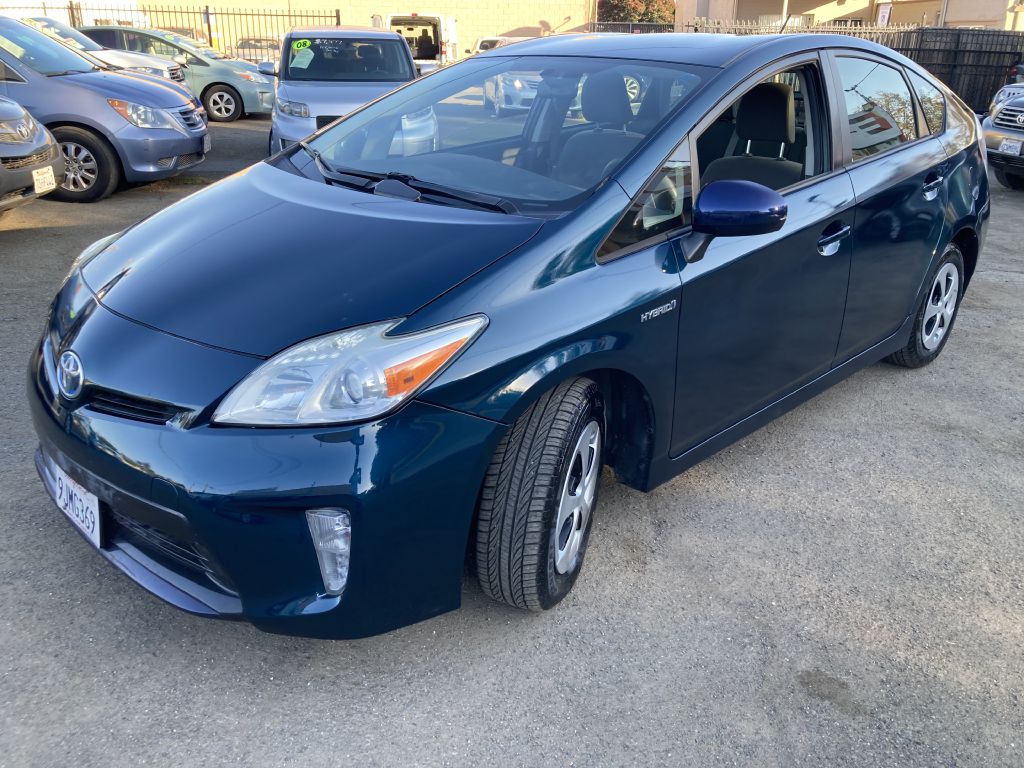 Photo 8 of this TOYOTA PRIUS