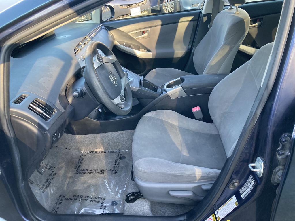 Photo 11 of this TOYOTA PRIUS