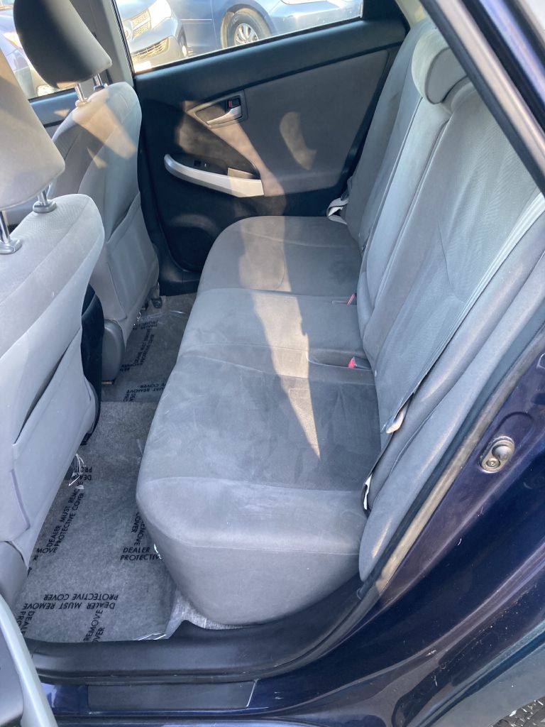 Photo 13 of this TOYOTA PRIUS
