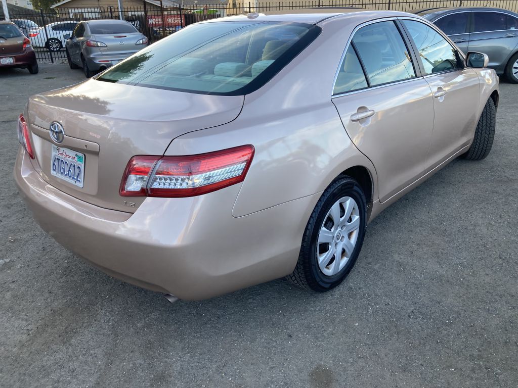 Photo 4 of this TOYOTA CAMRY