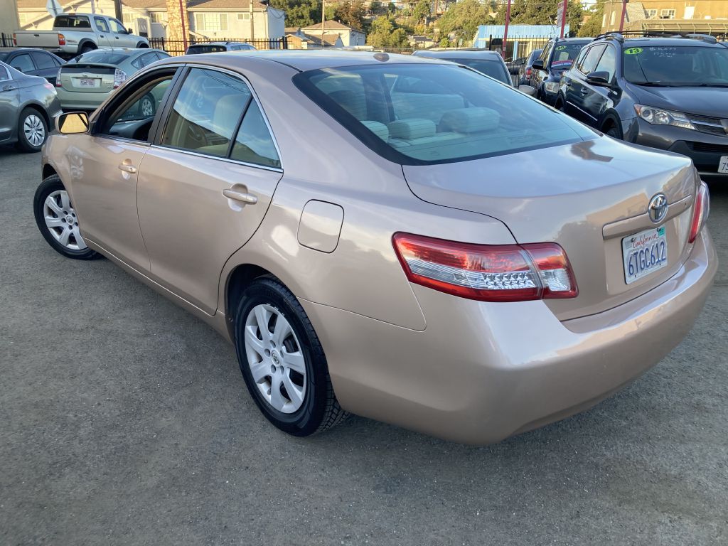 Photo 6 of this TOYOTA CAMRY