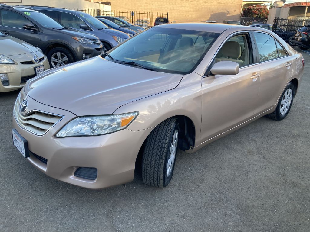 Photo 8 of this TOYOTA CAMRY