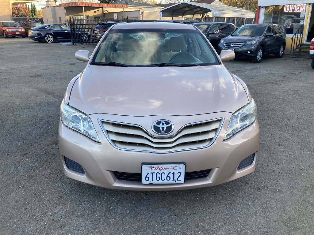 Photo 9 of this TOYOTA CAMRY