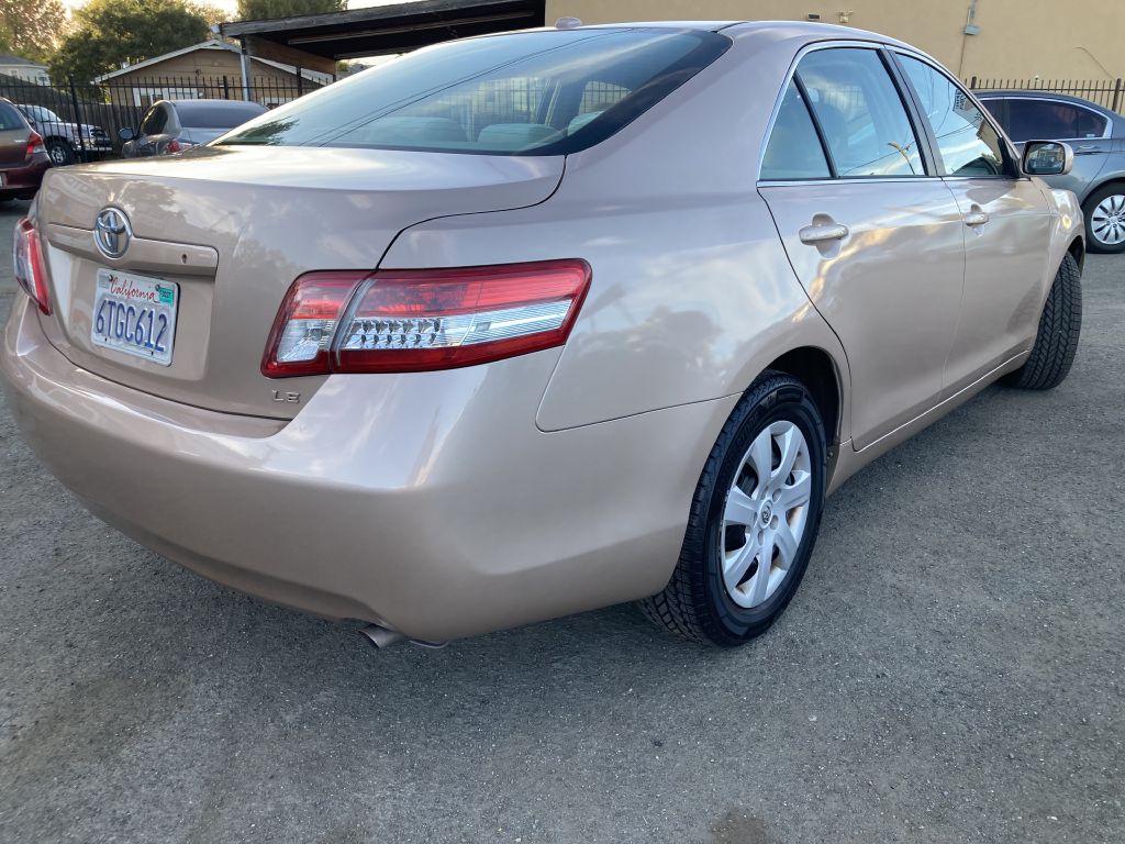 Photo 13 of this TOYOTA CAMRY