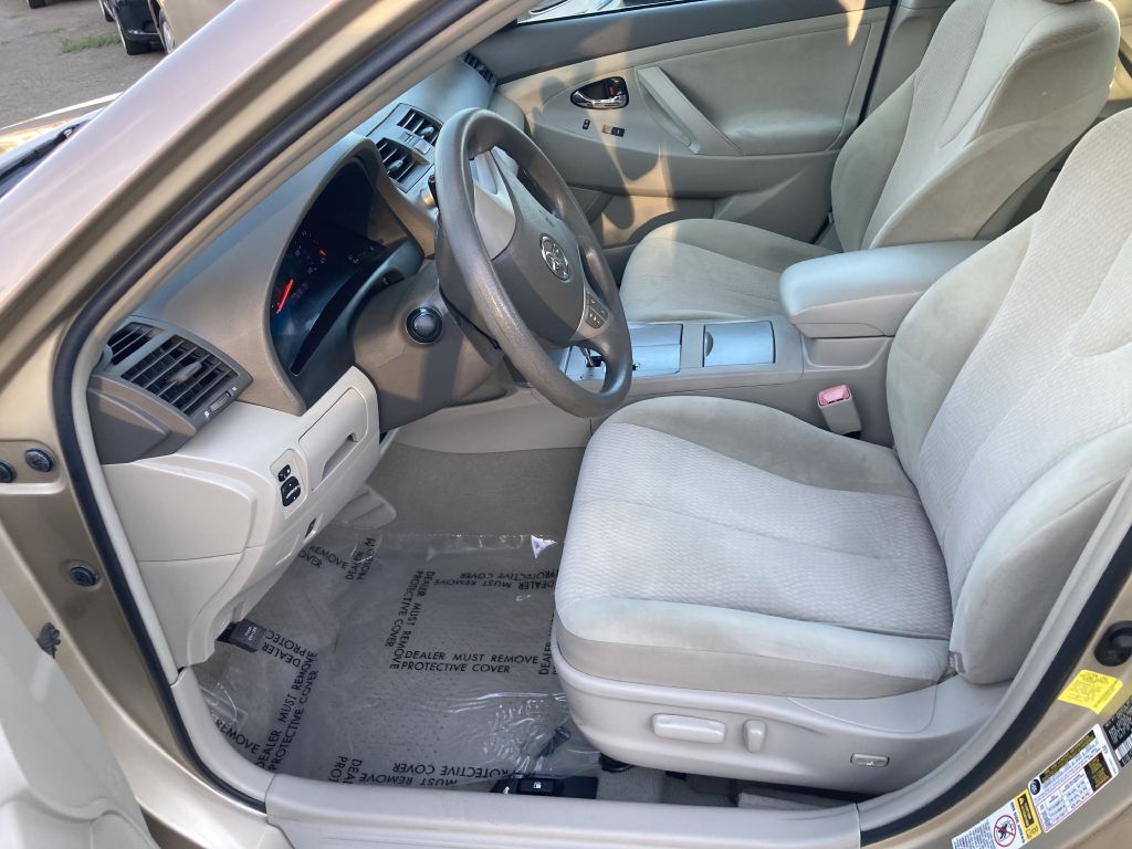 Photo 15 of this TOYOTA CAMRY