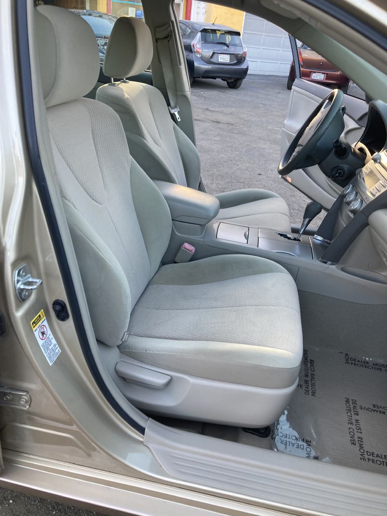 Photo 21 of this TOYOTA CAMRY