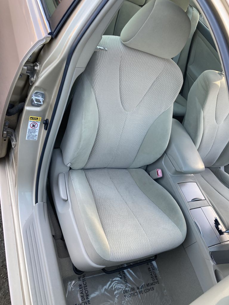 Photo 22 of this TOYOTA CAMRY