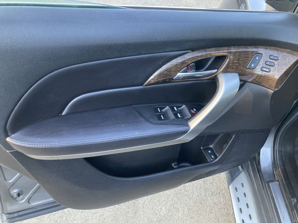 Photo 13 of this ACURA MDX