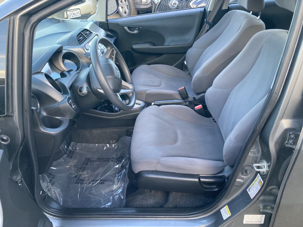 Photo 11 of this HONDA FIT
