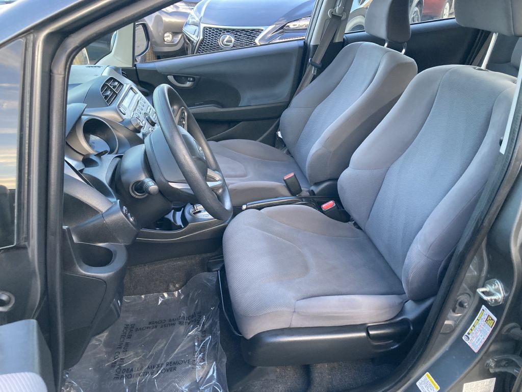 Photo 12 of this HONDA FIT