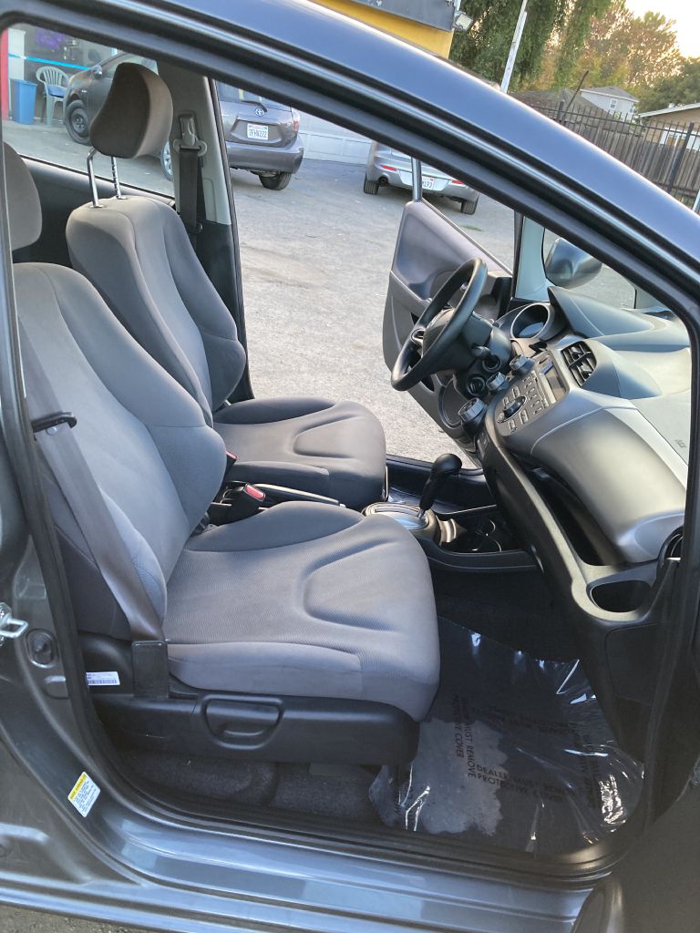 Photo 17 of this HONDA FIT