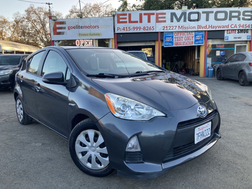 Photo 22 of this TOYOTA PRIUS C