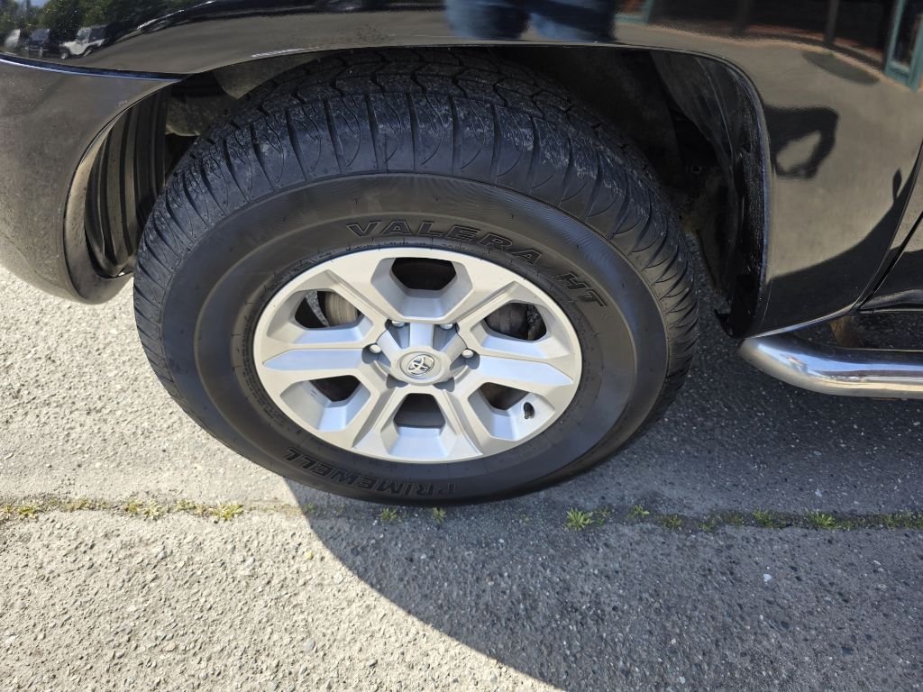 Photo 12 of this TOYOTA TACOMA
