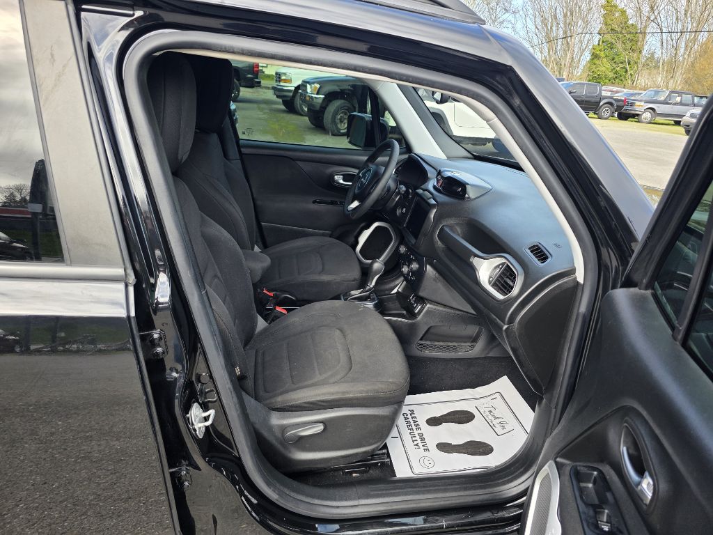 Photo 9 of this JEEP RENEGADE