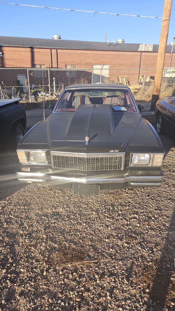 Photo 2 of this CHEVROLET MONTE CARLO