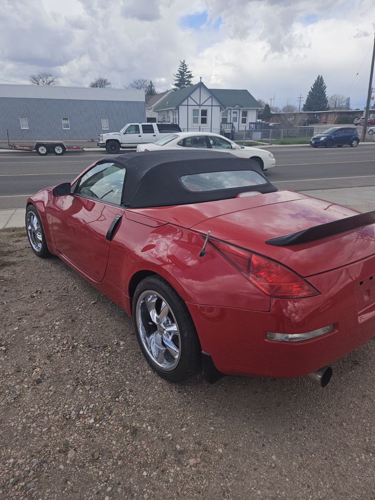 Photo 2 of this NISSAN 350Z
