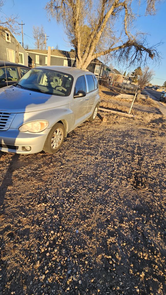 Photo 2 of this CHRYSLER PT CRUISER