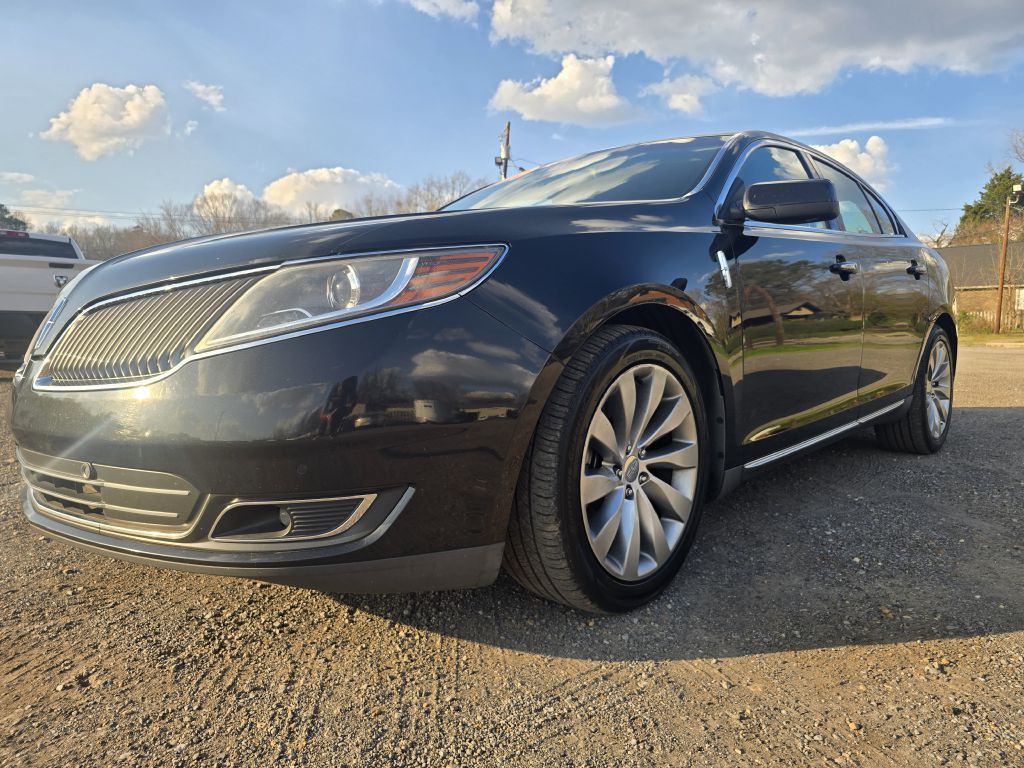 Lincoln MKS Sedan