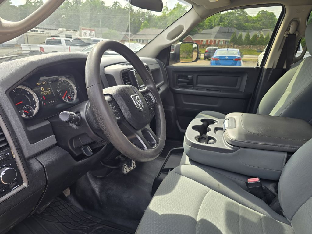 View vehicle photo 7