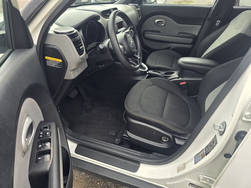 Photo 7 of this KIA SOUL