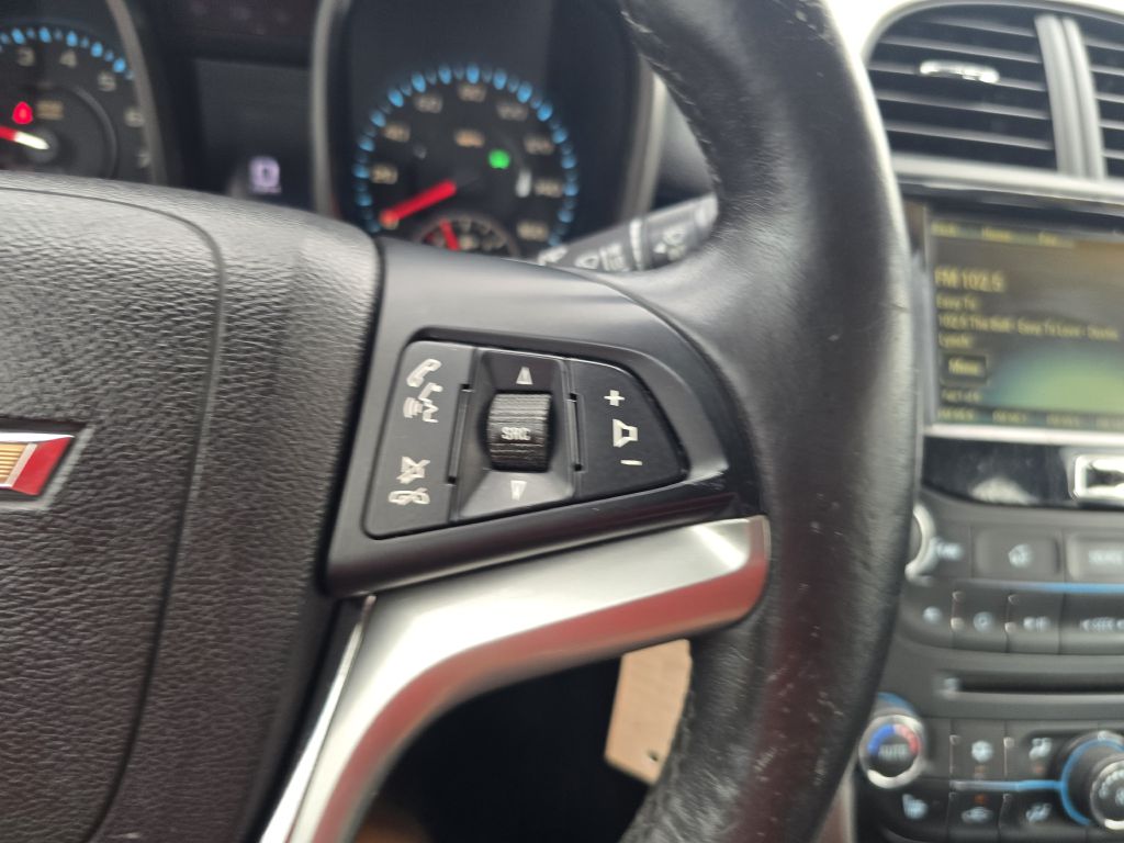 Photo 12 of this CHEVROLET MALIBU