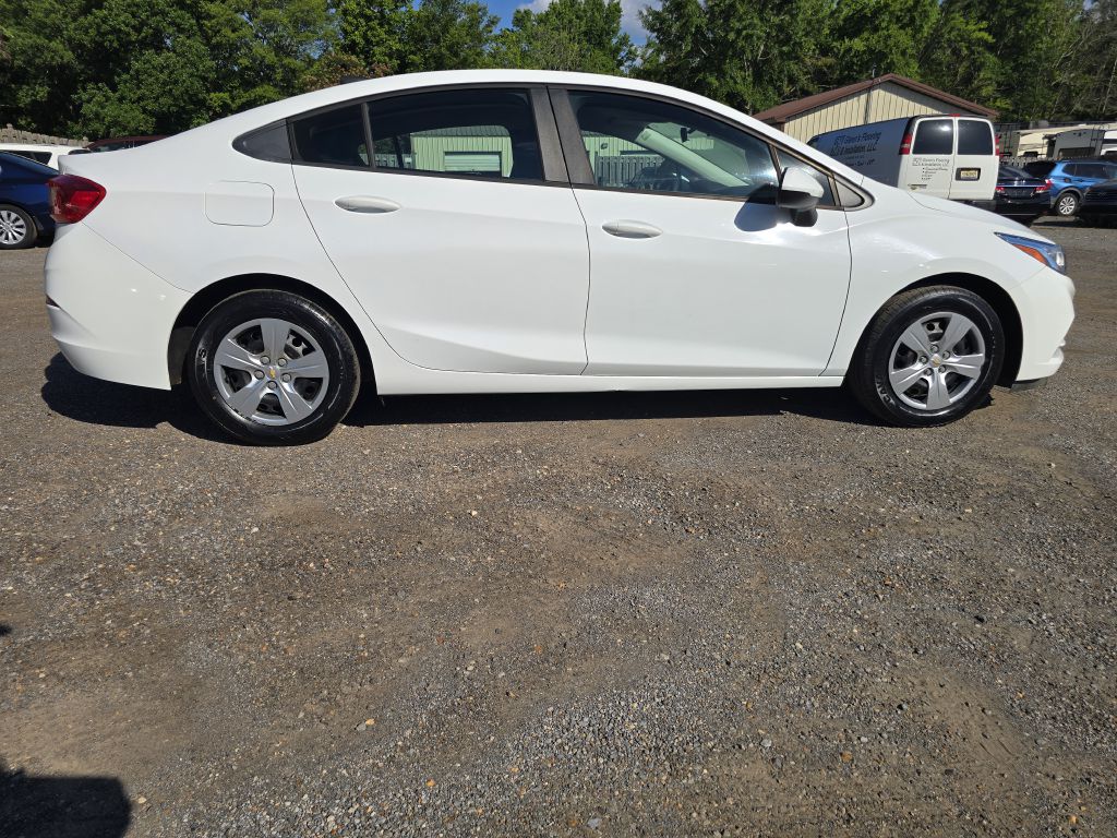 Photo 5 of this CHEVROLET CRUZE