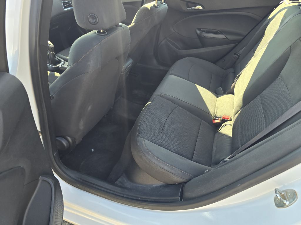 Photo 8 of this CHEVROLET CRUZE