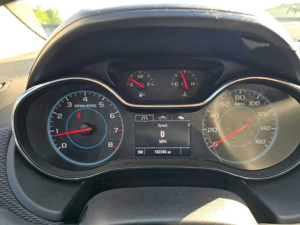 Photo 9 of this CHEVROLET CRUZE
