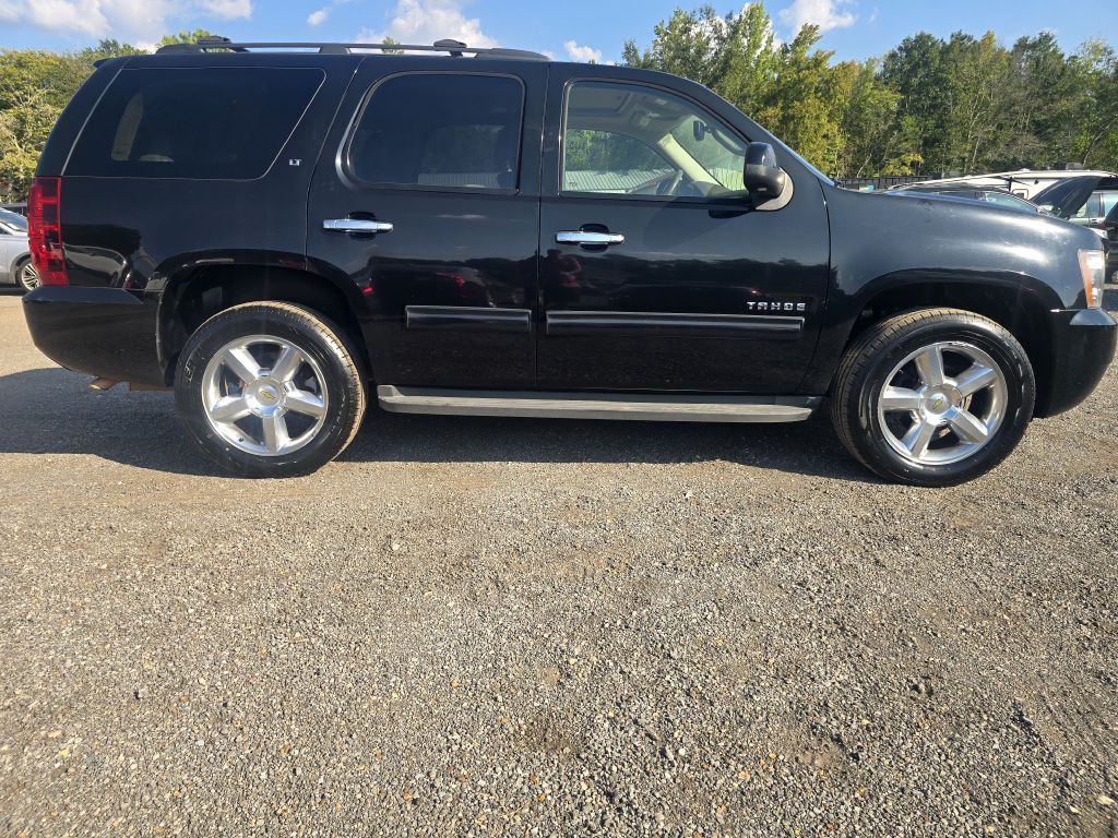 Photo 5 of this CHEVROLET TAHOE