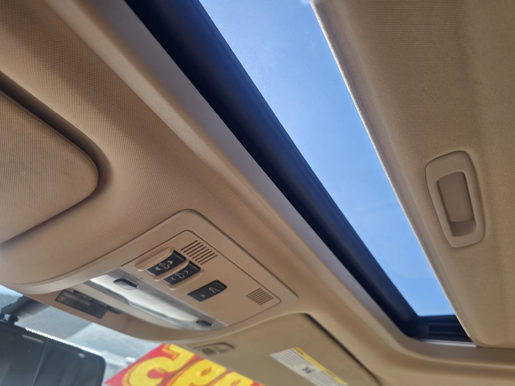 Photo 16 of this CHEVROLET TAHOE