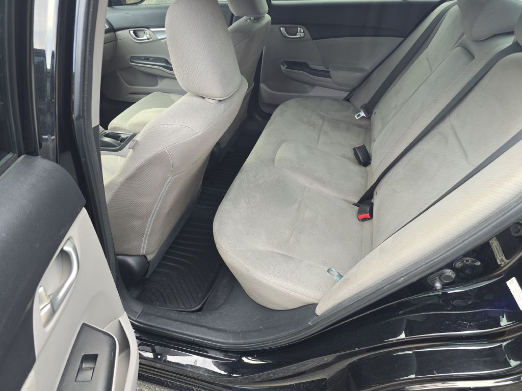 Photo 8 of this HONDA CIVIC