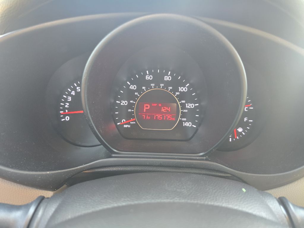 Photo 9 of this KIA SOUL