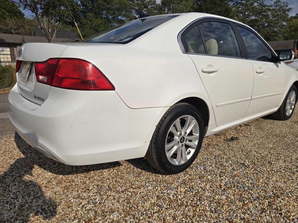 Photo 4 of this KIA OPTIMA