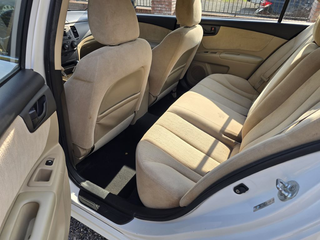 Photo 8 of this KIA OPTIMA