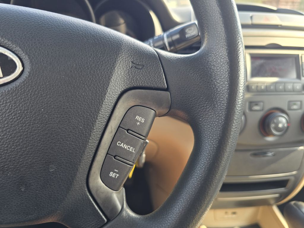 Photo 12 of this KIA OPTIMA