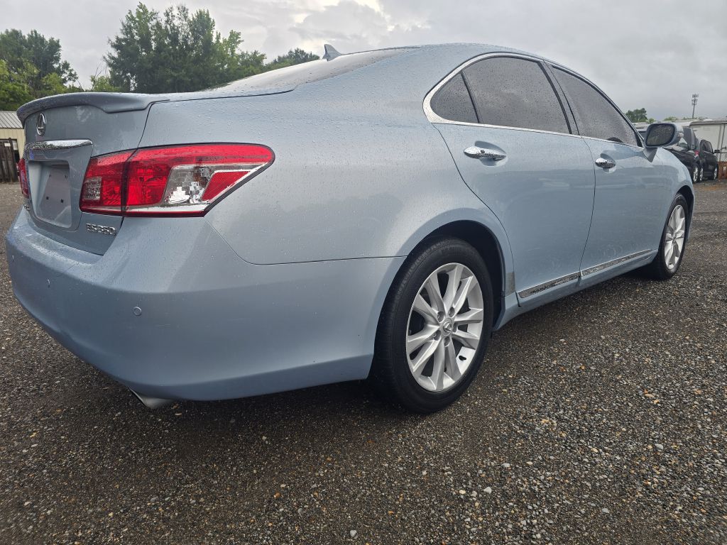 Photo 4 of this LEXUS ES