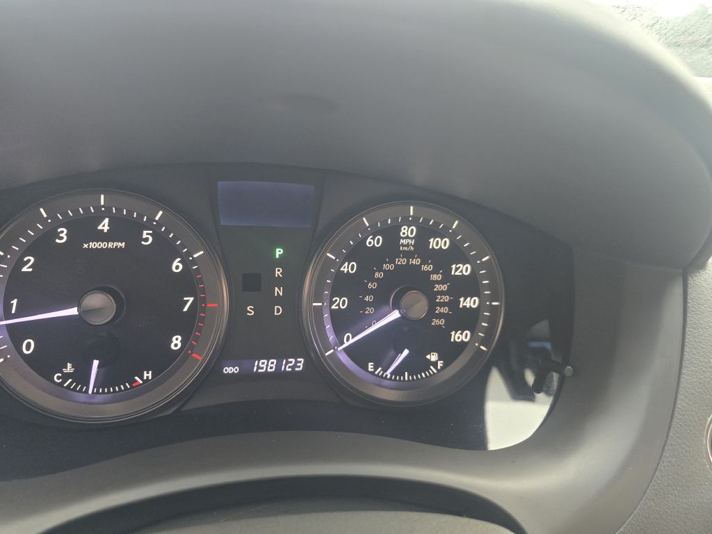 Photo 9 of this LEXUS ES