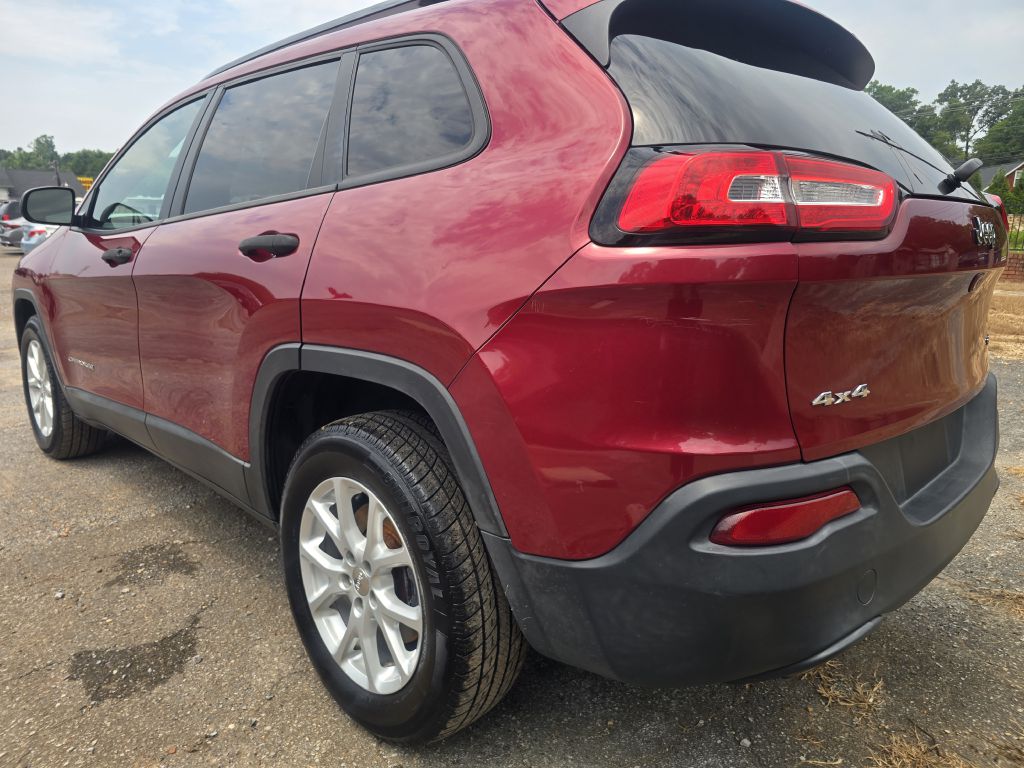Photo 3 of this JEEP CHEROKEE