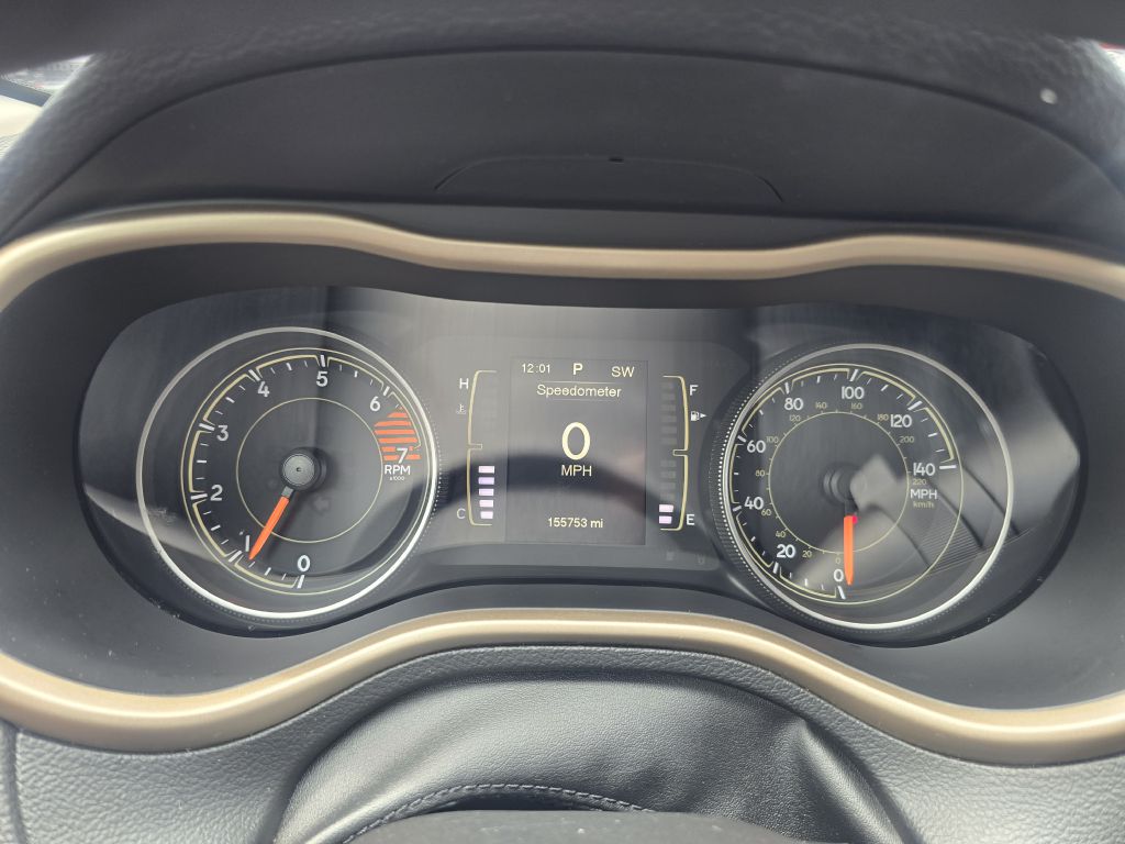 Photo 9 of this JEEP CHEROKEE