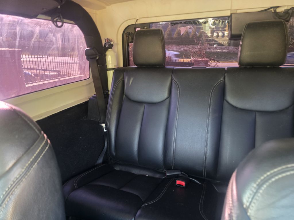Photo 11 of this JEEP WRANGLER
