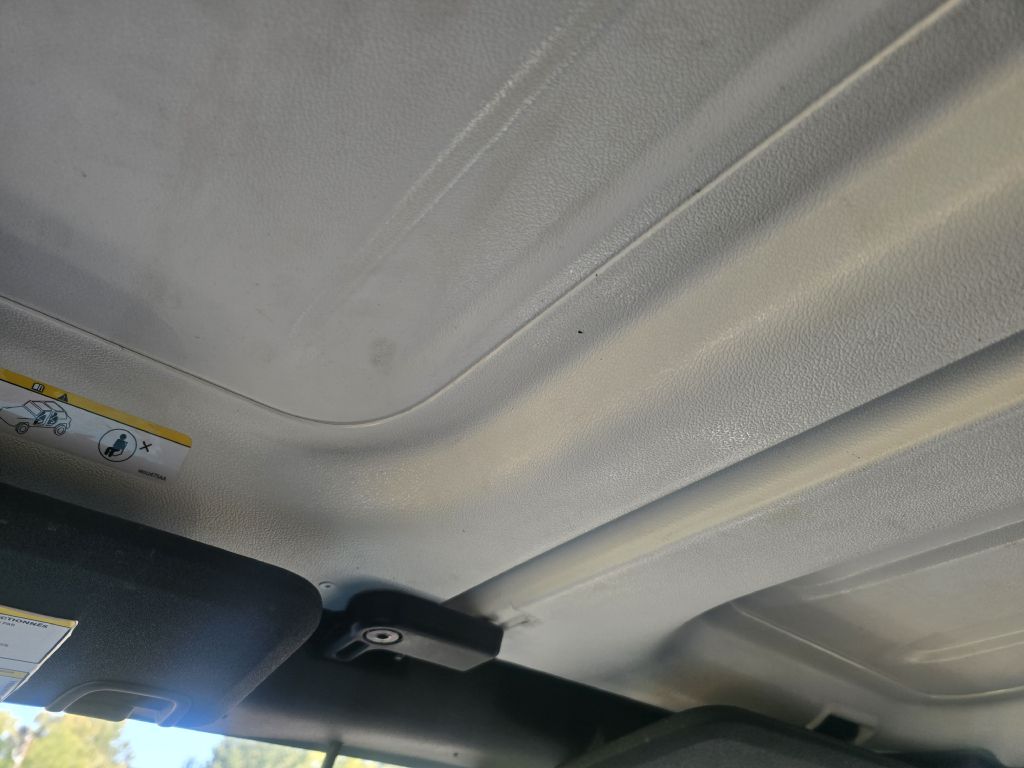 Photo 19 of this JEEP WRANGLER