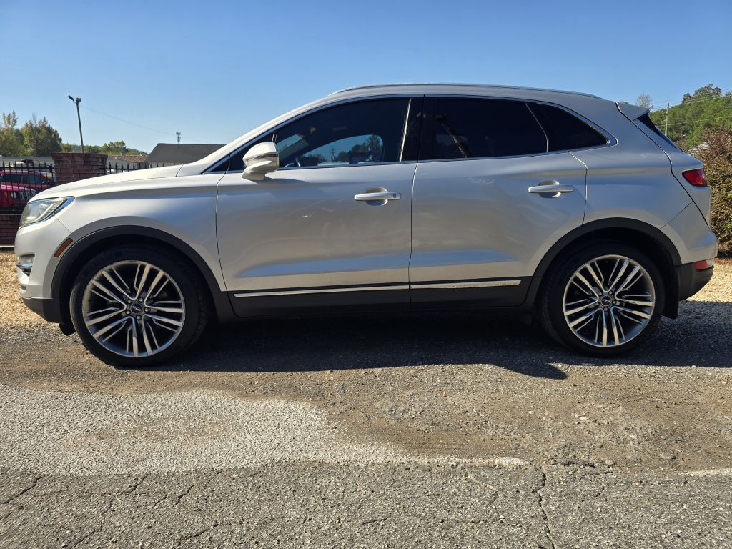 Photo 2 of this LINCOLN MKC