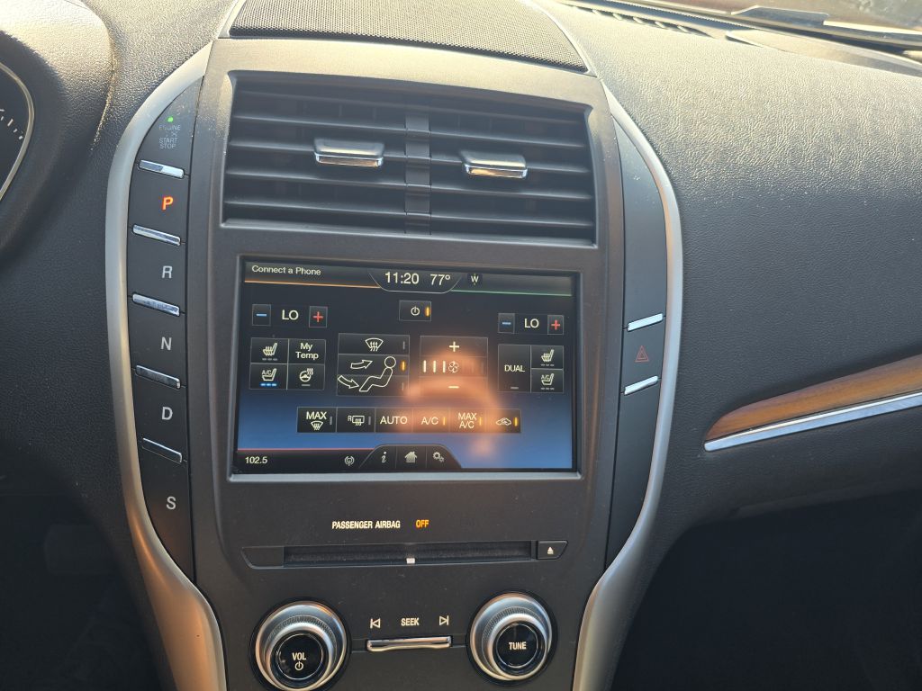 Photo 10 of this LINCOLN MKC
