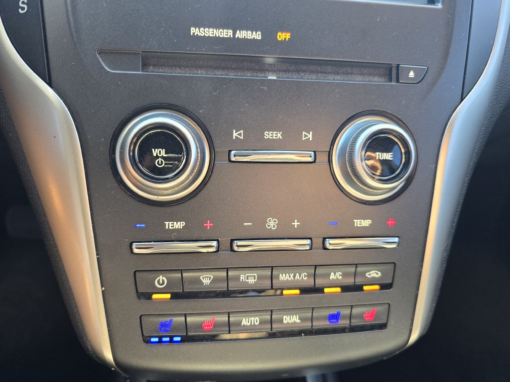 Photo 12 of this LINCOLN MKC